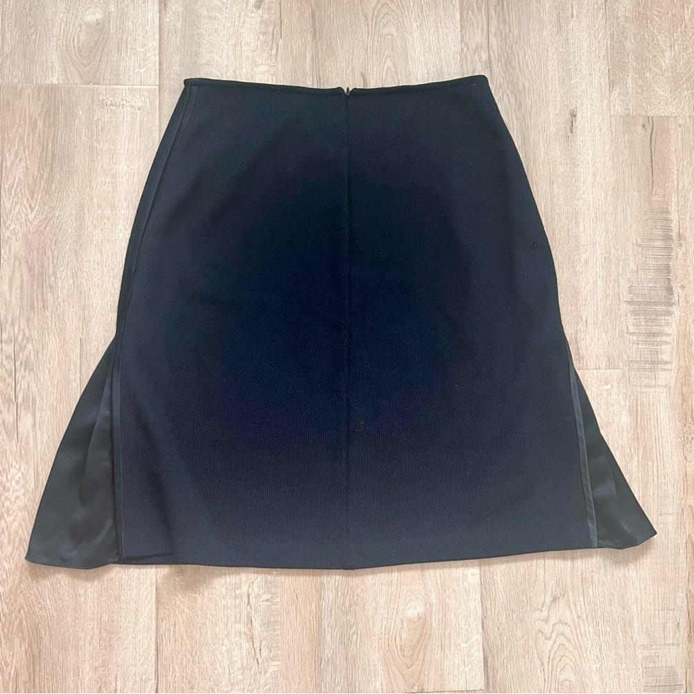 St. John Evening By Marie‎ Gray Black Knit Fit And Silk Side Flare Skirt Size 8